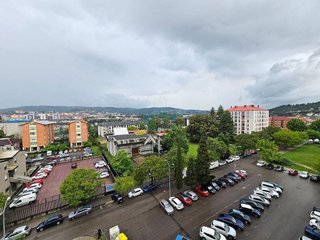 Piso en venta en As Lagoas en Ourense