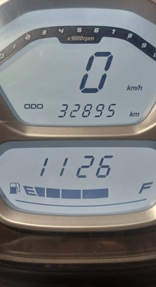 Kymco People Scooter Gris.