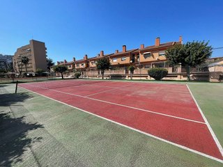 Casa adosada en alquiler en Playa de San Juan en Alicante
