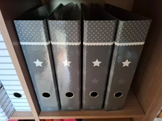 Archivadores HERMA grises con estrellas