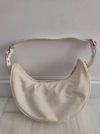 Bolso beige de hombro
