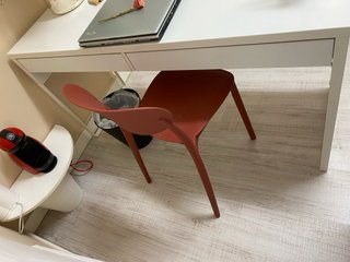 Mesa de oficina blanca