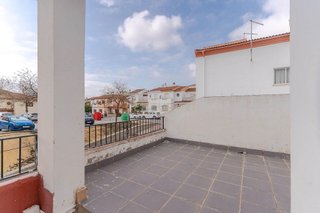 Casa adosada en venta en Illora