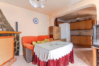 Casa adosada en venta en Illora
