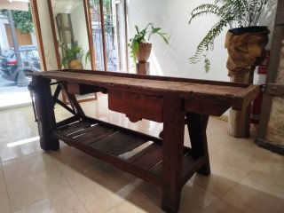 Banco de carpintero antiguo restaurado