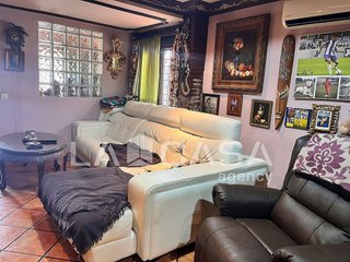 Chalet en venta en La Granja-La Colina-Los Pastores en Algeciras