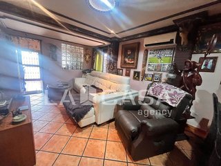 Chalet en venta en La Granja-La Colina-Los Pastores en Algeciras