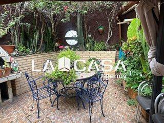 Chalet en venta en La Granja-La Colina-Los Pastores en Algeciras