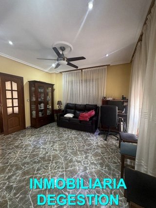Casa adosada en venta en Zona Hospital en Linares