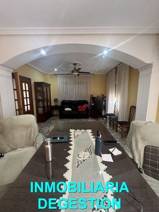 Casa adosada en venta en Zona Hospital en Linares