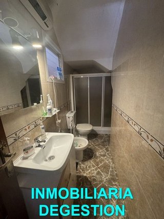 Casa adosada en venta en Zona Hospital en Linares