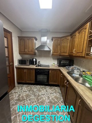 Casa adosada en venta en Zona Hospital en Linares