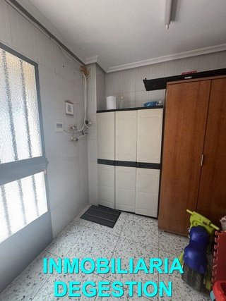 Casa adosada en venta en Zona Hospital en Linares