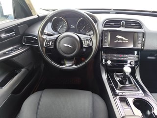 JAGUAR XE 2.0 Diesel RWD 132kW Pure 180CV