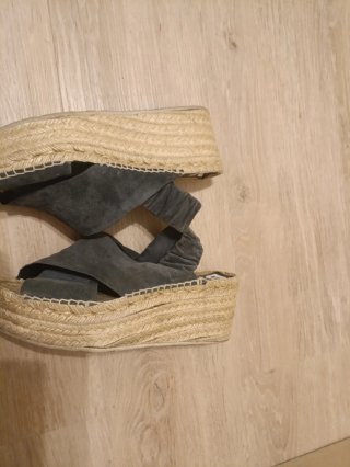 Sandalias Bimba y Lola Gris Talla 37
