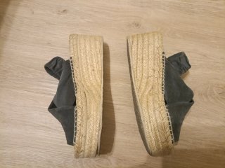 Sandalias Bimba y Lola Gris Talla 37