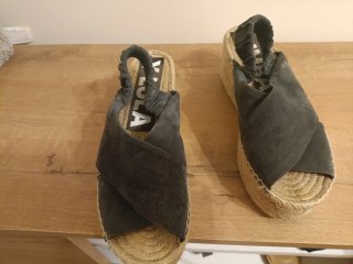 Sandalias Bimba y Lola Gris Talla 37