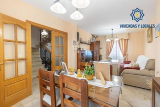 Casa pareada en venta en Residencial Triana - Barrio Alto en Gabias (Las)