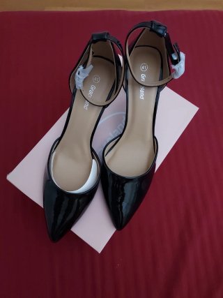 Zapatos charol negros Graceland T.41