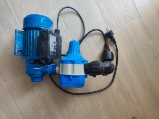 Bomba y Controlador Bomba Agua ORMAN AQUACONTROL-M