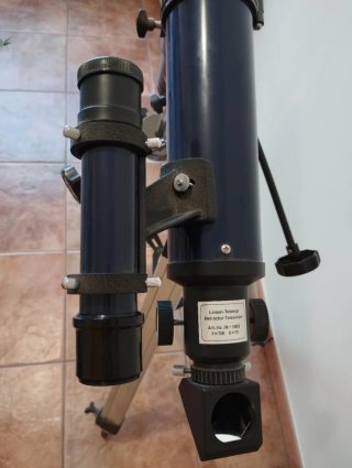 Telescopio Skylux 890 con trípode