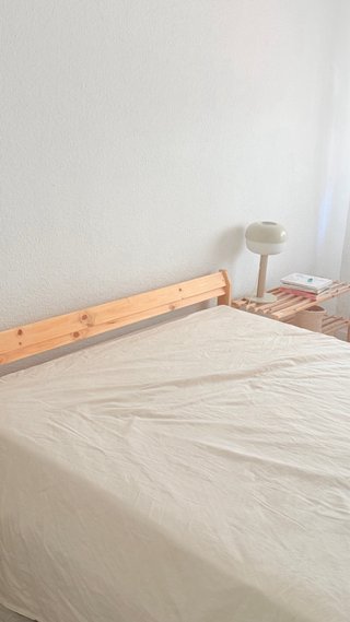 Cama IKEA neiden+ Mesitas + Colchón flex