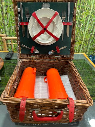 CESTA DE MIMBRE INGLESA PARA PICNIC VINTAGE