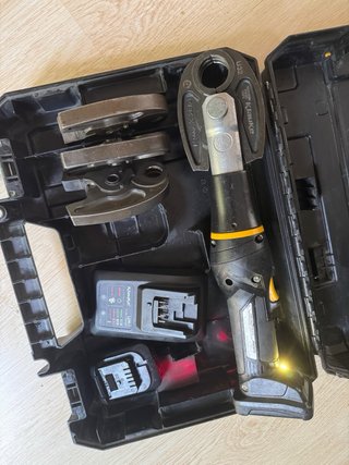 Prensa multicapa KLAUKE con accesorios