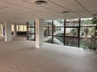 Oficina en alquiler en La Florida - El Plantío en Madrid