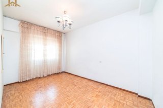 Piso en venta en Valderas - Los Castillos en Alcorcón