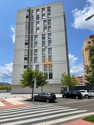 Oficina en venta en La Chantría - La Lastra en León