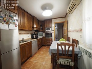 Casa adosada en venta en Tomelloso