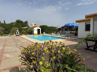 Chalet en venta en Carmona
