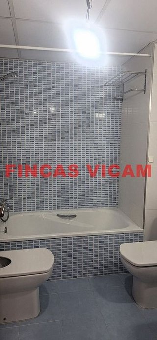 Piso en venta en Los Olivos en Huesca