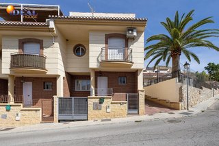 Casa pareada en venta en Cenes de la Vega