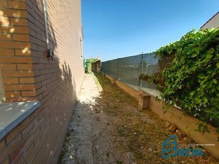 Casa adosada en venta en Yuncos