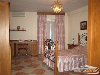 Casa adosada en venta en El Carmen - La Barrera en Lucena