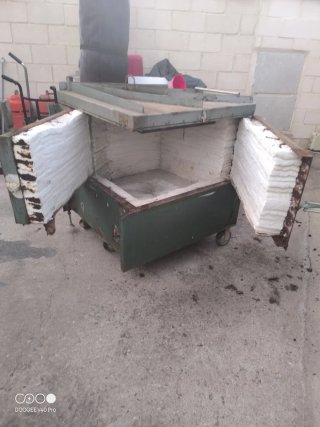 Forno in ceramica con ruote