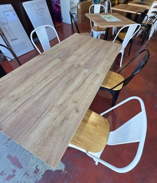 Lote mobiliario hostelería mesas y sillas