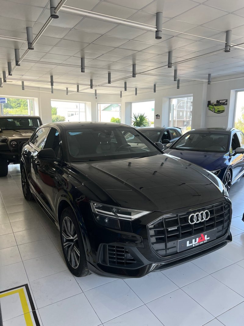 Audi Q8 2020 - foto 1
