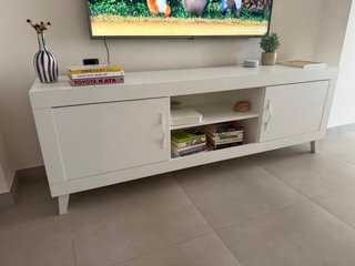 Mueble TV blanco