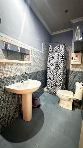 Local comercial en venta en Barrio Bajo en San Juan de Aznalfarache