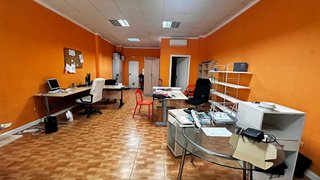 Local comercial en venta en Barrio Bajo en San Juan de Aznalfarache