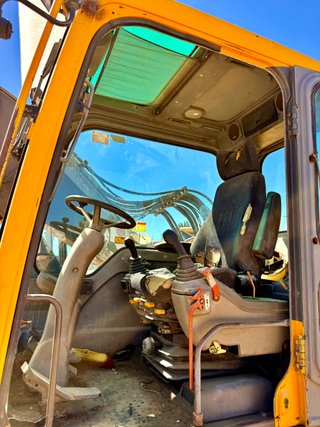 Retroexcavadora Rueda Volvo EW160 AÑO 2004