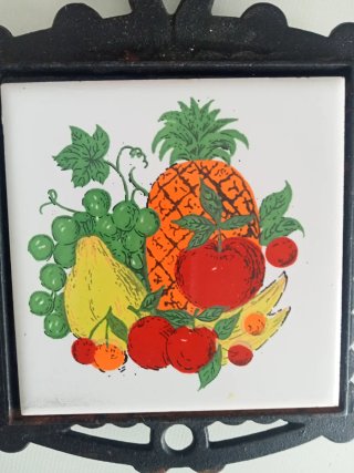 Colgador de cocina con azulejo de frutas