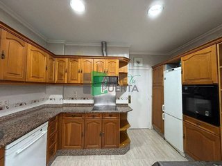 Piso en venta en As Lagoas en Ourense