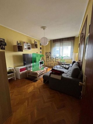 Piso en venta en As Lagoas en Ourense