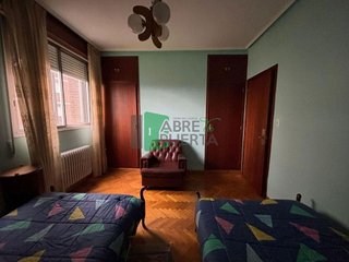 Piso en venta en As Lagoas en Ourense