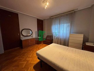 Piso en venta en As Lagoas en Ourense