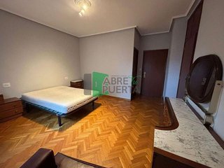 Piso en venta en As Lagoas en Ourense